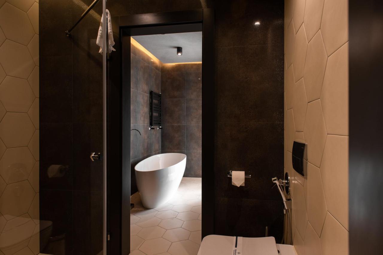 Mojo Boutique Hotel Луцк Экстерьер фото