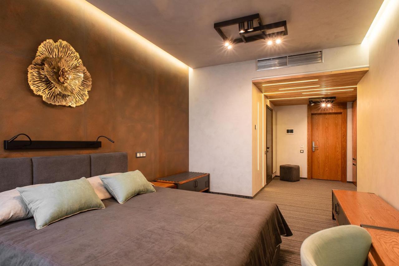 Mojo Boutique Hotel Луцк Экстерьер фото