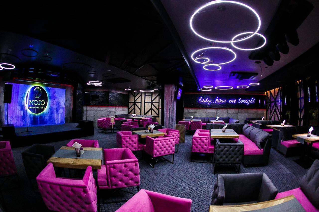 Mojo Boutique Hotel Луцк Экстерьер фото